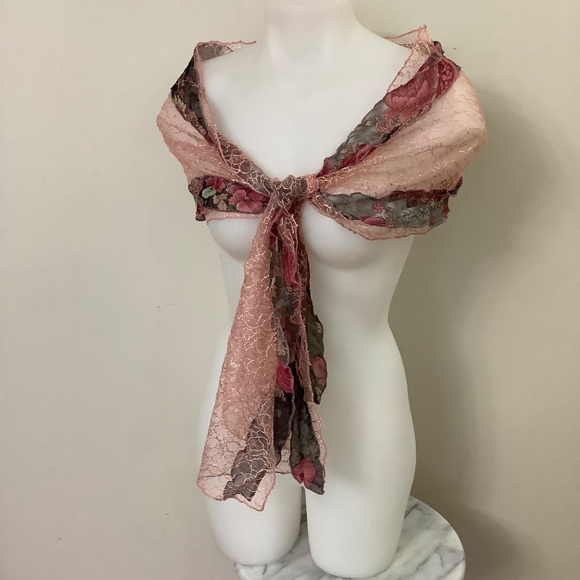Pink Lace Fancy Scarf Excellent Condition - Picture 5 of 13